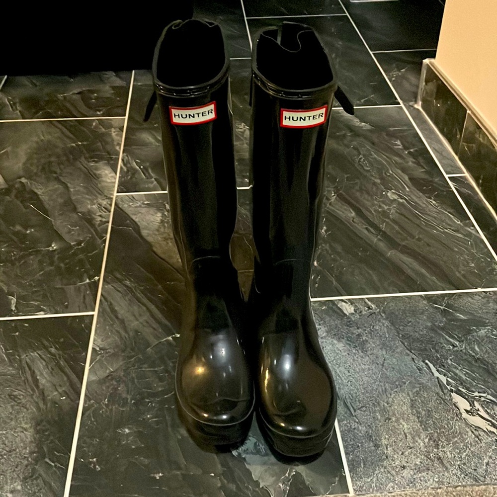 Hunter Boots—Size 7; ORG Back Adjust Glos